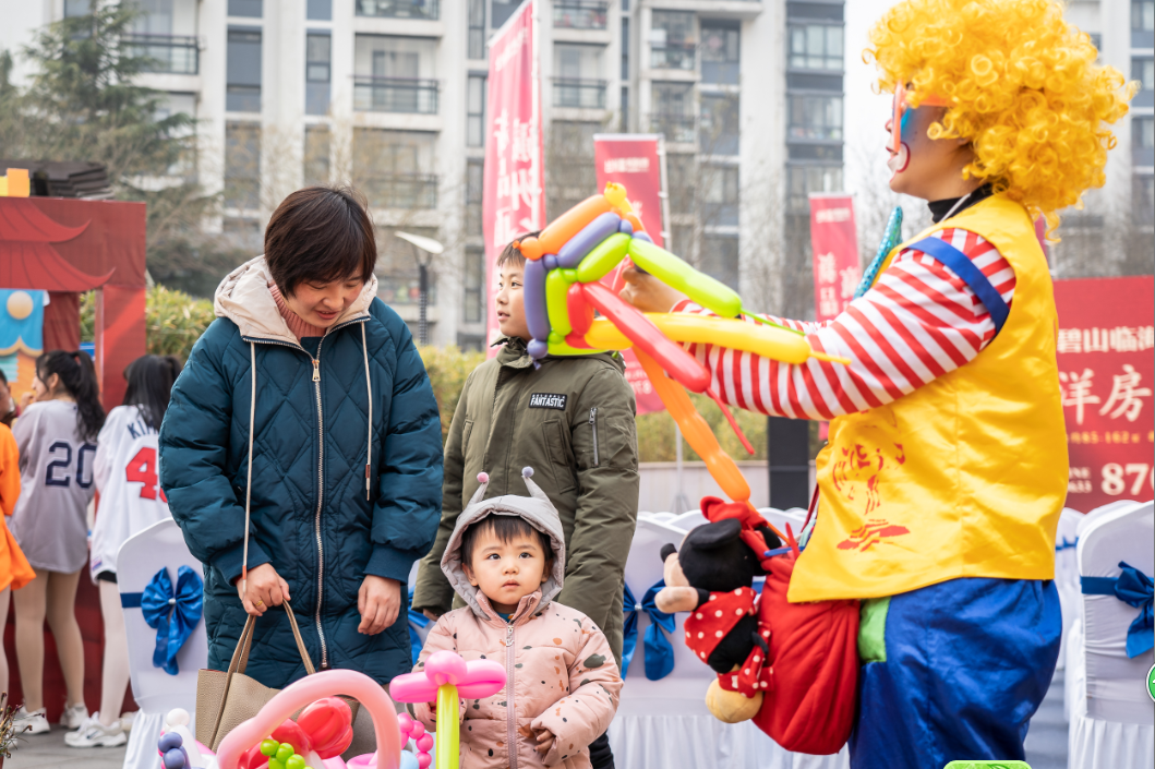 1577255311227552393E.png 小丑.png